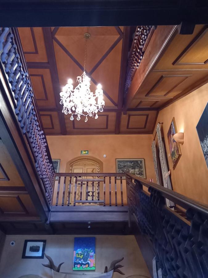 Auberge Des Chasseurs Echenevex Bagian luar foto