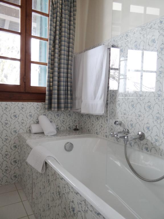 Auberge Des Chasseurs Echenevex Bagian luar foto