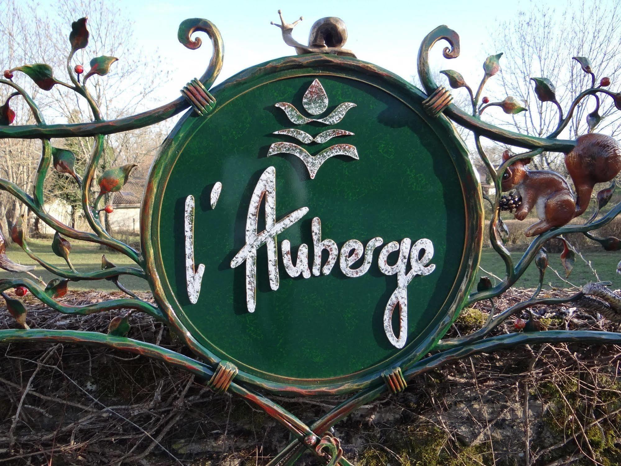 Auberge Des Chasseurs Echenevex Bagian luar foto